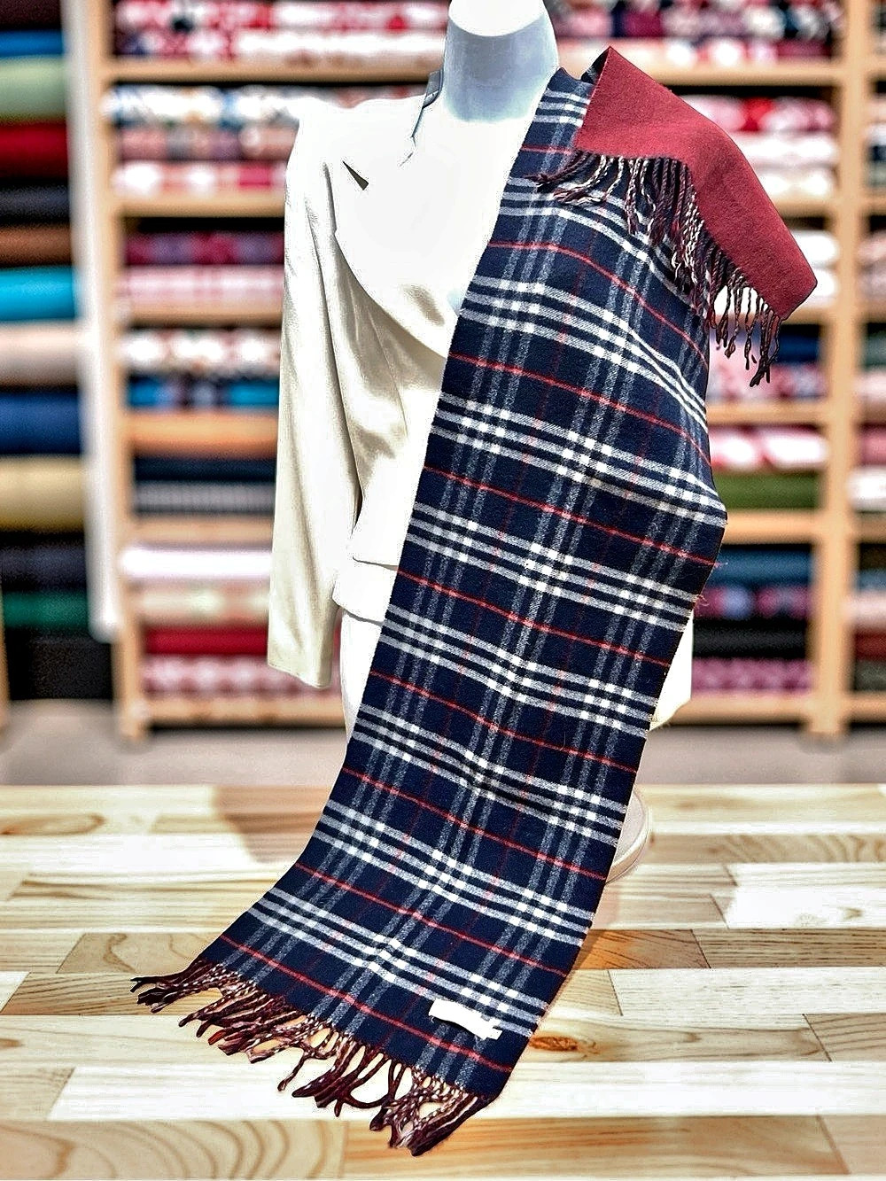 Unused-Reversibale  Classic  Burberry  Scarf Wool 56"x11" Blue Nova Check(15